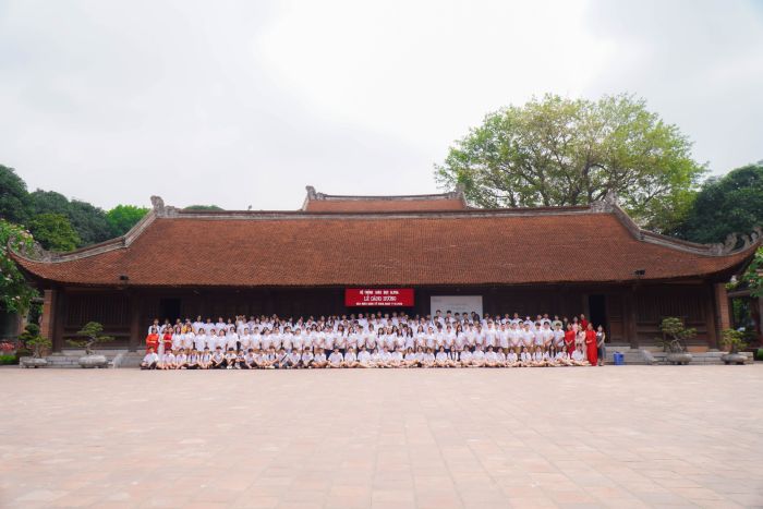 LỄ DÂNG HƯƠNG TẠI VĂN MIẾU – DẤU ẤN TRƯỞNG THÀNH CỦA HỌC SINH KHỐI 9 VÀ KHỐI 12 ALPHA