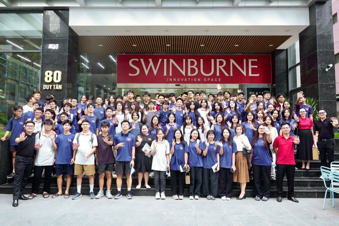 HỌC SINH HỆ THỐNG GIÁO DỤC ALPHA KHÁM PHÁ MÔI TRƯỜNG HỌC TẬP TẠI SWINBURNE