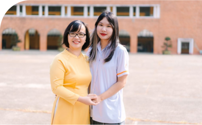 SINH VIÊN ĐH LASALLE – SINGAPORE CÙNG HỌC SINH ALPHA THIẾT KẾ MẪU ÁO SỰ KIỆN CHÍNH THỨC NĂM HỌC 2021 – 2022